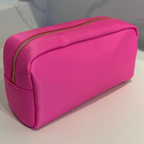 Cute  cosmetic /makeup bag NWT - Picture 3 of 7